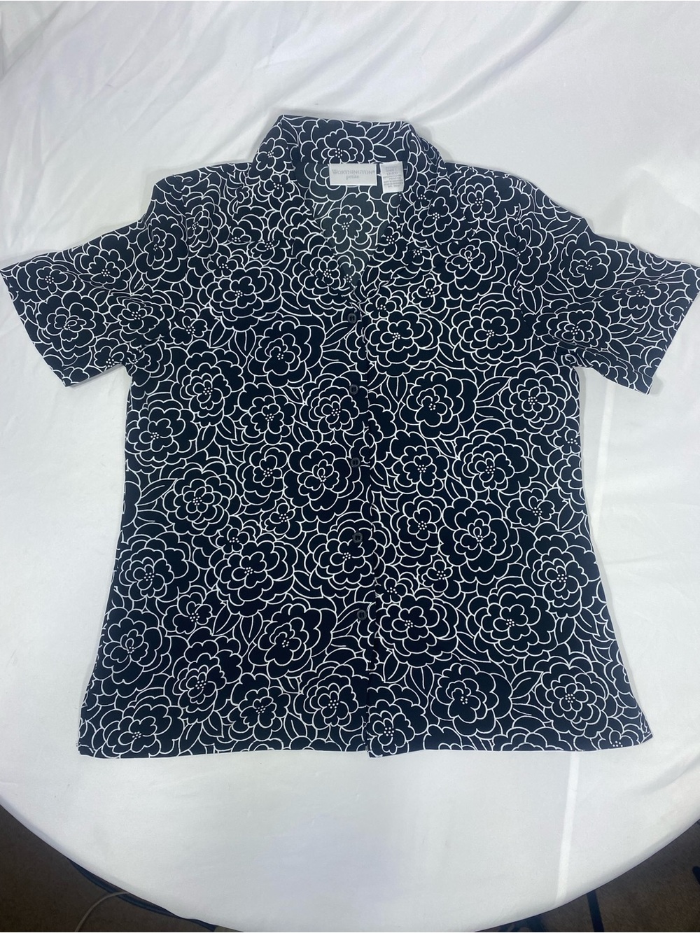 Small Worthington Black Floral Button-Down